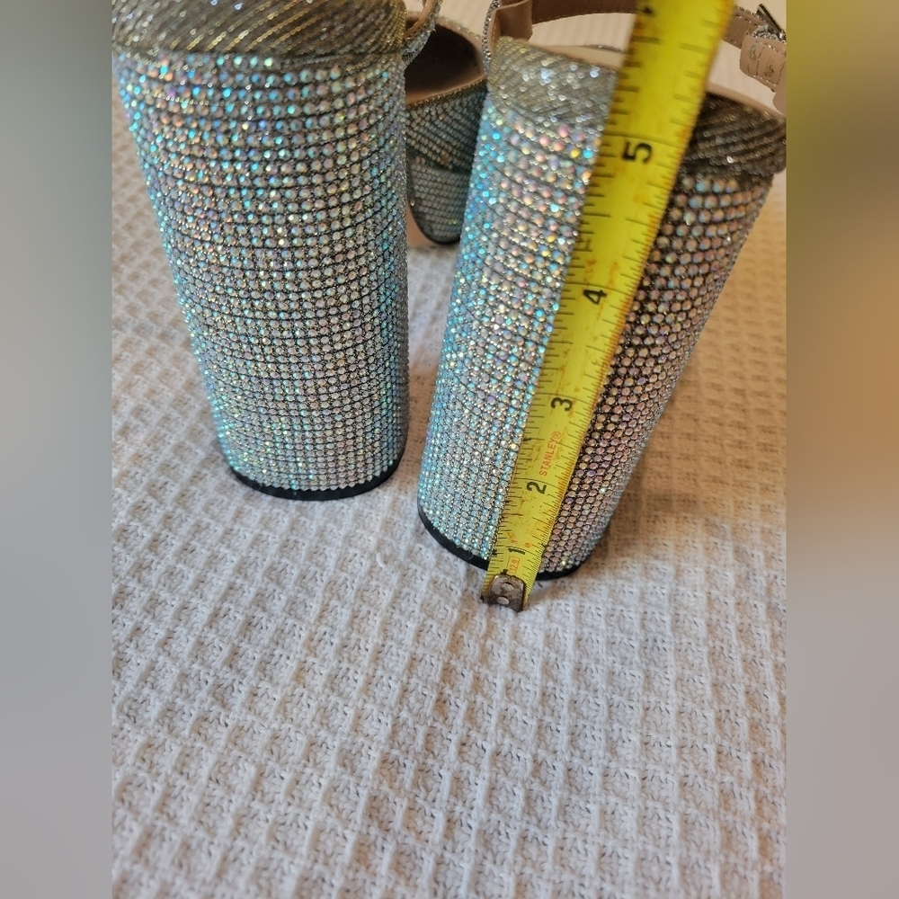 Elegant Glitter Block Heel Sandals - Picture 11 of 11